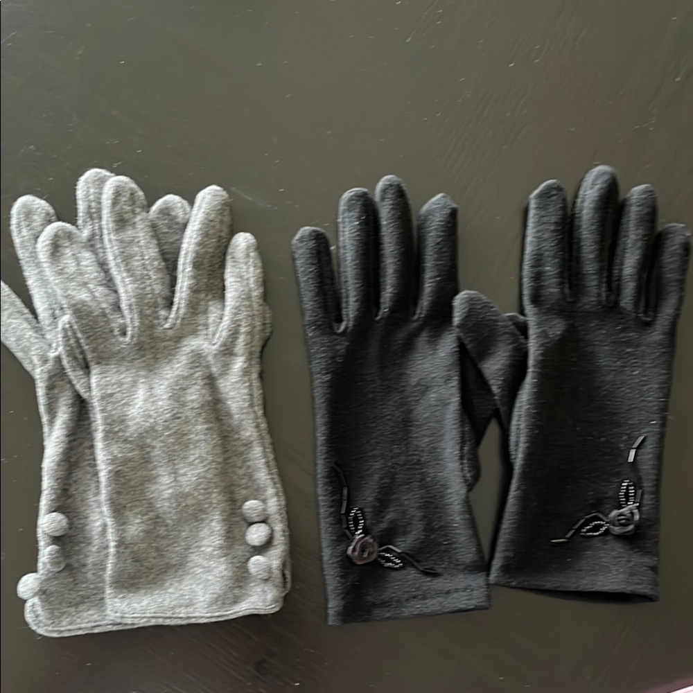 Elegant Gray and Black Women's Gloves